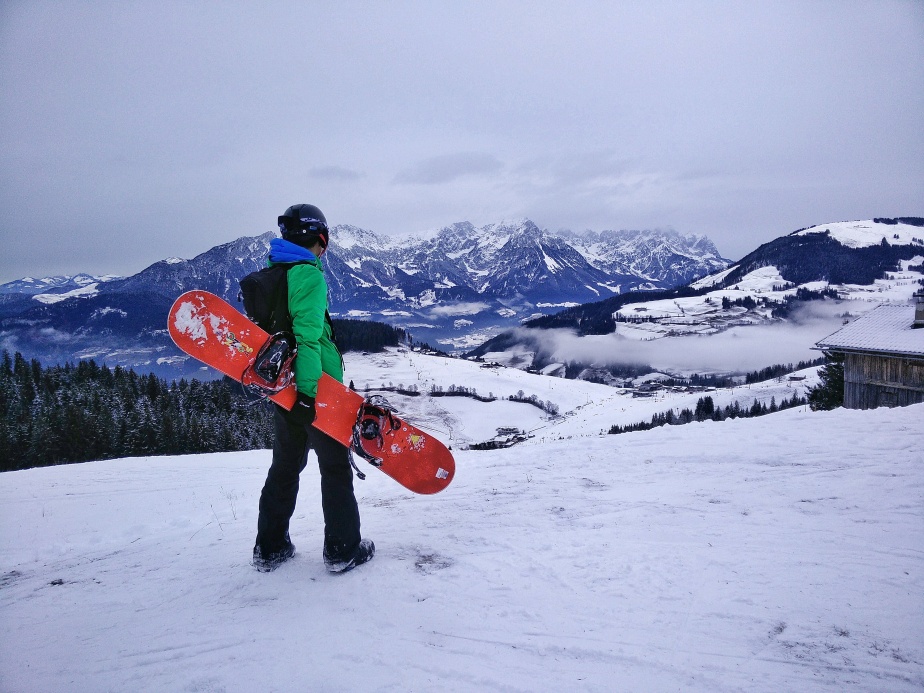 SNOWBOARDING IN THE AUSTRIAN ALPS (JANUARY 2016)